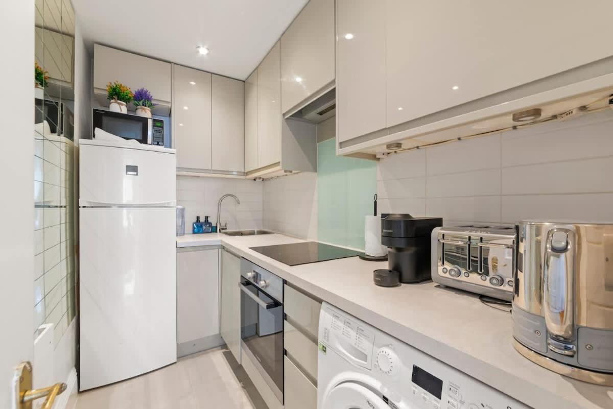 Sg, Classic Knightsbridge Loft Apartment London Bagian luar foto
